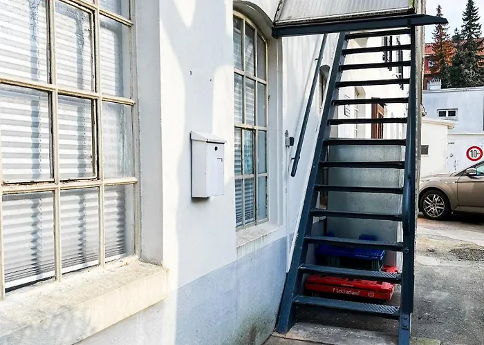 Gemuetliches In Zentraler Lage In Alsterdorf Fuer Bis Zu 7 Personen *